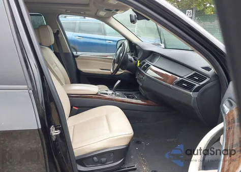 2011 BMW X5 xDrive35I/xDrive35I Premium/xDrive35I Sport Activity z USA, uszkodzony, nr VIN 5UXZV4C59BL405524